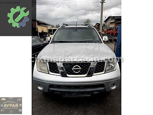 Nissan Navara Çamurluk (Ön) çıkma parça