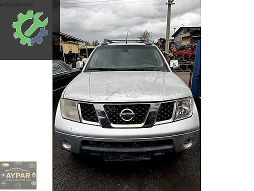 Nissan Navara Çamurluk (Ön) çıkma parça