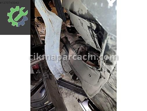 Nissan Qashqai Sol Arka Çamurluk çıkma parça