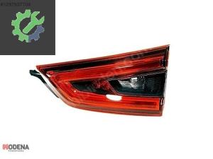 NİSSAN X-TRAIL 2017- ARKA STOP İÇ SAĞ SIFIR 26555-HV05A