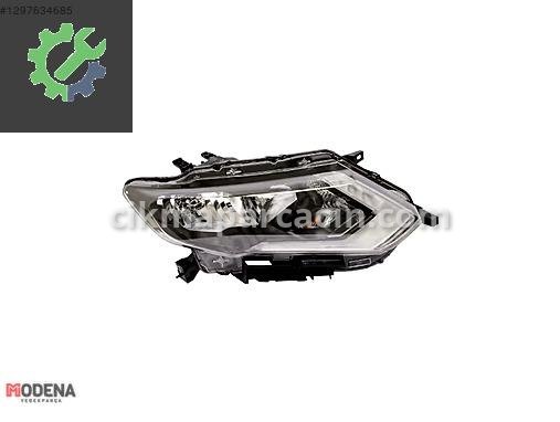 Nissan X-Trail Sağ Ön Far X-TRAIL çıkma parça