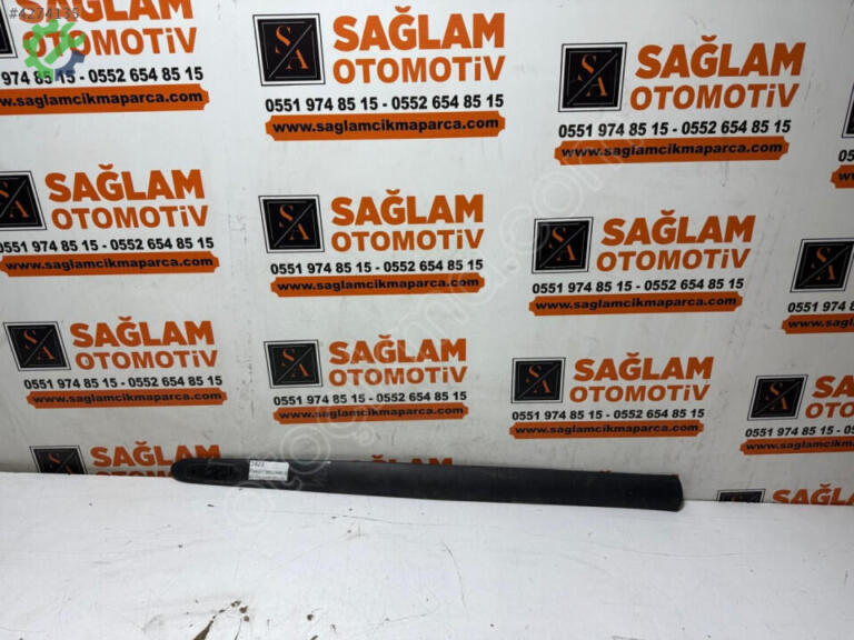 Renault Megane Kapı Çıtası çıkma parça