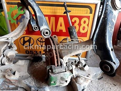 Nissan Navara Sağ Sol Salıncak (Alt Tabla) çıkma parça