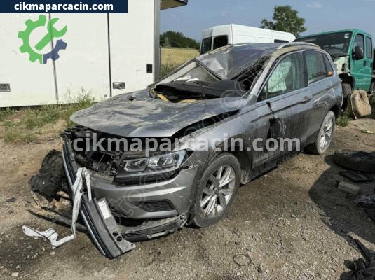 Volkswagen Tiguan Çamurluk çıkma parça