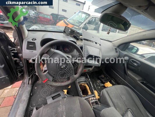Renault Megane Torpido çıkma parça