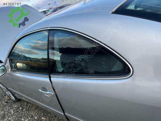 Mercedes-Benz C Serisi Kapı Camları çıkma parça
