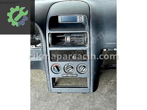 Opel Astra Torpido çıkma parça