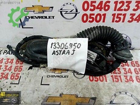 Opel Astra Bagaj Kapağı 13306950 çıkma parça