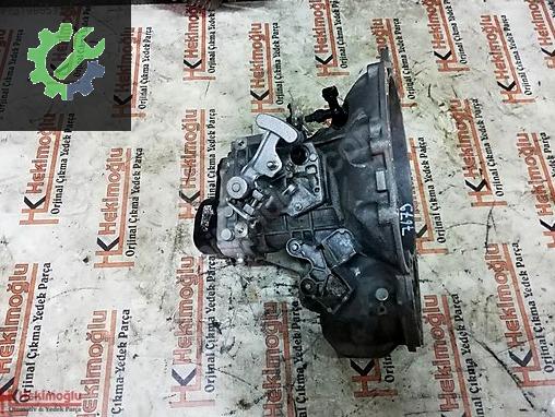 Opel Corsa Şanzıman Komple 24580479 çıkma parça