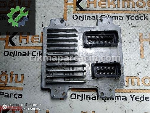 Opel Corsa Motor Beyni 12679197 çıkma parça