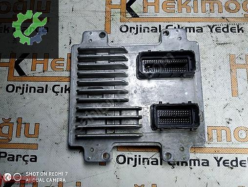 Opel Corsa Beyin 12679197 çıkma parça
