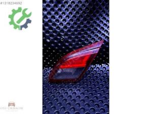 Opel Corsa E Sağ İç Stop