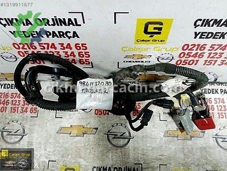 Opel Corsa Akü çıkma parça