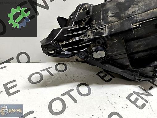 Opel Corsa Sağ Ön Far çıkma parça