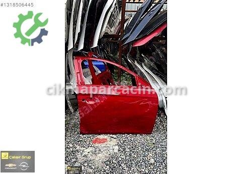 Opel Corsa Kapı (Ön Sağ) çıkma parça