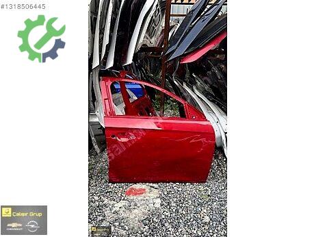 Opel Corsa Kapı (Ön Sağ) çıkma parça