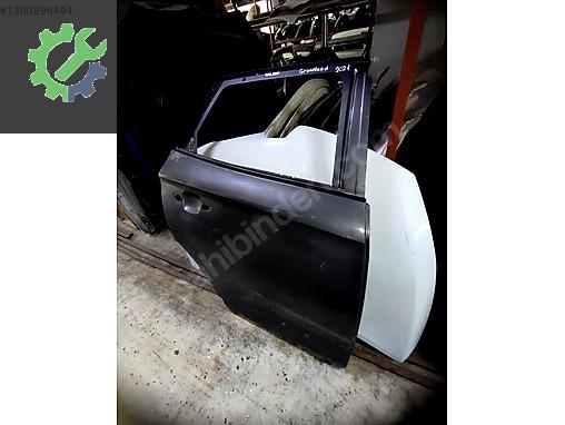 OPEL GRANDLAND SAĞ ARKA KAPI