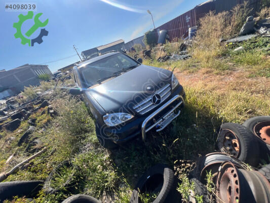 Mercedes-Benz ML Kalorifer Izgarası çıkma parça