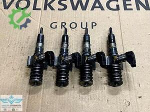 Volkswagen Passat Çıkma Enjektör 03G130073D Takım