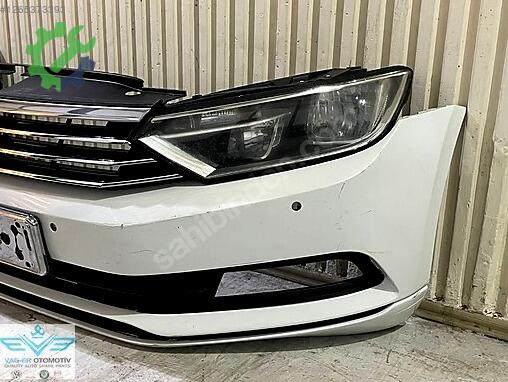Volkswagen Passat Tampon Orta Izgara 3G0807217 çıkma parça