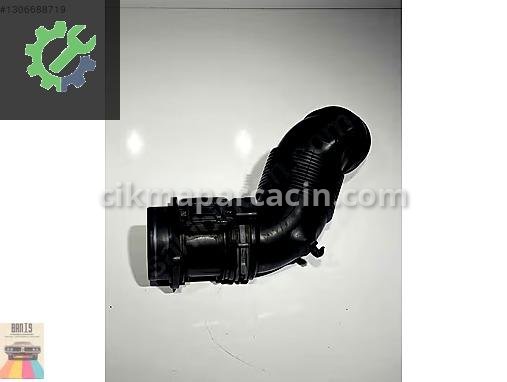 Volkswagen Passat Hava Filtresi Hortumu 5Q0129654 çıkma parça