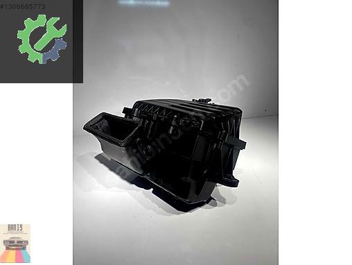 Volkswagen Passat Hava Filtresi Kutusu 5Q0129601 çıkma parça