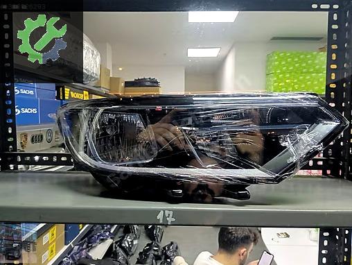 Volkswagen Passat Sağ Ön Far çıkma parça - EYLÜL OTOMOTİV YEDEK PARÇA (İSTANBUL) İSTANBUL