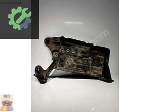 PASSAT DİZEL AKÜ ALTI B8 AKÜ ALTLIĞI 1.6 TDİ AKÜ ALTLIĞI