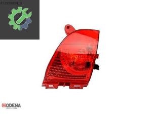 PEUGEOT 2008 2013- ARKA SİS FARI SOL SIFIR 9806752080