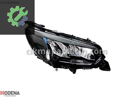 Peugeot 2008 Sağ Ön Far çıkma parça