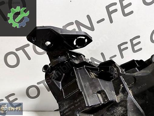 Peugeot 208 Sol Ön Far çıkma parça