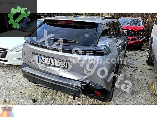 Peugeot 2008 Kapı (Arka Sol) çıkma parça