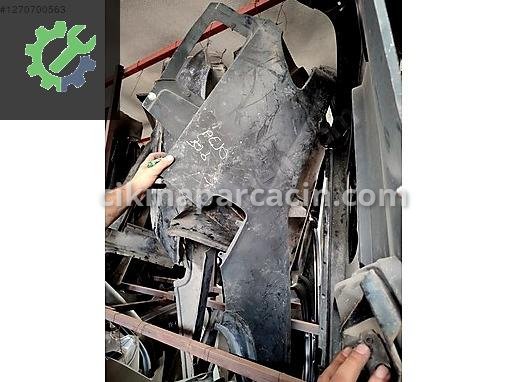 Peugeot 306 Sağ Arka Çamurluk çıkma parça