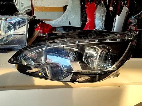 Peugeot 308 Sol Ön Far çıkma parça