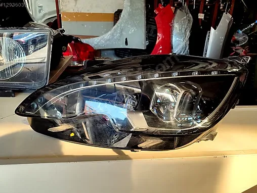 Peugeot 308 Sol Ön Far çıkma parça