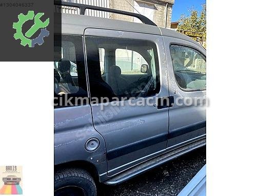 Peugeot Partner Depo Kapağı çıkma parça