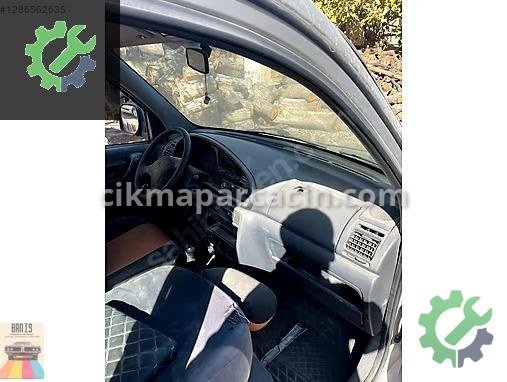 Peugeot Partner Torpido çıkma parça