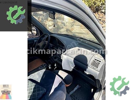 Peugeot Partner Torpido çıkma parça