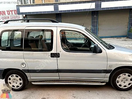 Peugeot Partner Çamurluk (Arka) çıkma parça