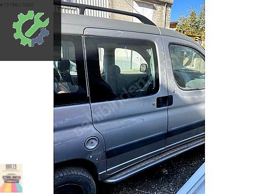 Peugeot Partner Çamurluk (Arka) çıkma parça