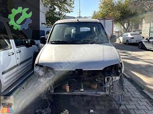 PEUGEOT PARTNER SAĞ SOL ÇAMURLUK ! !