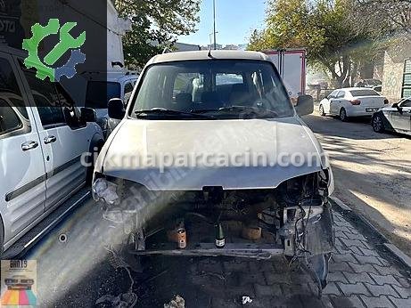 Peugeot Partner Çamurluk (Ön) çıkma parça