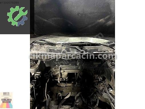 Peugeot Partner Ön Cam Izgarası çıkma parça