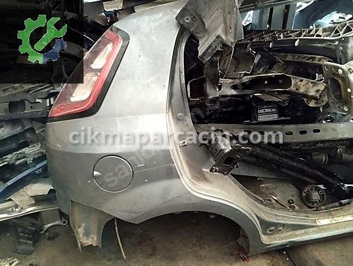 Fiat Punto Sağ Arka Çamurluk çıkma parça