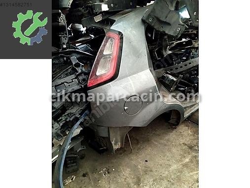Fiat Punto Sağ Arka Çamurluk çıkma parça