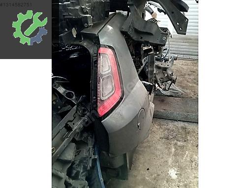 PUNTO SAG ARKA CAMURLU İC DİS ARKA CEYREK
