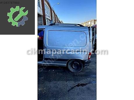 Peugeot Partner Çamurluk (Arka) çıkma parça