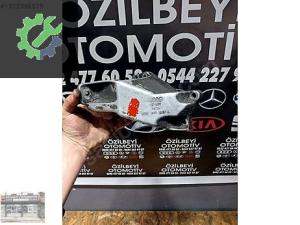 Passat Audi Skoda motor kulakları. 8D0 199 307 L