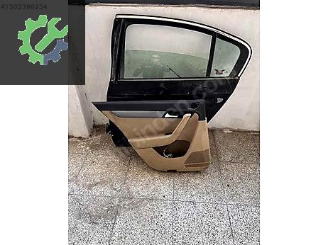 Volkswagen Passat Kapı (Arka Sol) çıkma parça