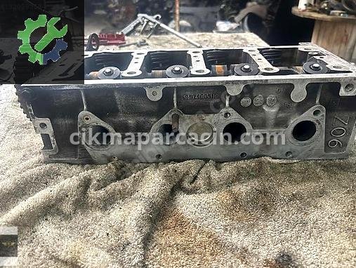 Peugeot 206 Silindir Kapak 9634005110 çıkma parça